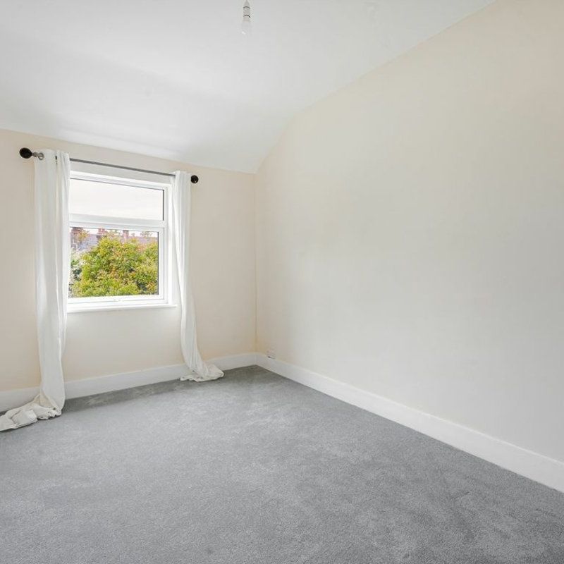 Auckland Road, KT1, London - Photo 1