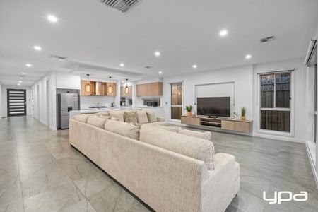 Stylish Family Living in Prime Kalkallo Location - Photo 3
