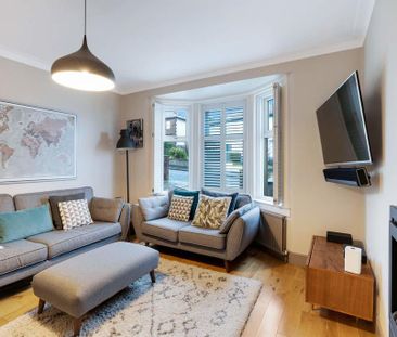 4 bedroom semi-detached house to rent - Photo 3