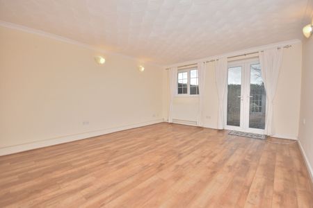 3 bedroom mid terraced house to rent, - Photo 5