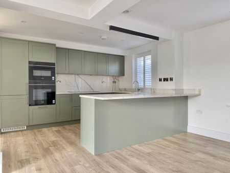 3 bedroom semi-detached house to rent - Photo 5