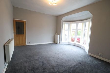 3 bedroom end of terrace house to rent - Photo 4