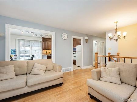 Maison de plain-pied - 6860 Av. Maupassant - Photo 3