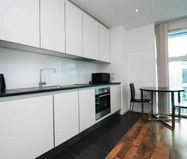 Studio to rent - Photo 3