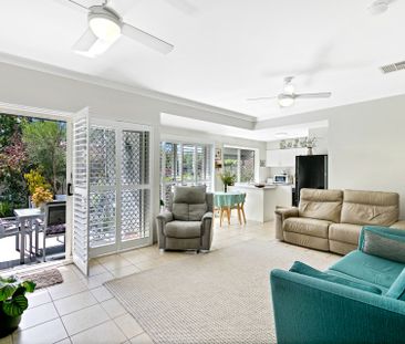 Spacious 3 Bedroom Townhouse with Grassed Courtyard&excl; - Photo 1