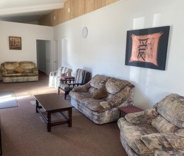 Easy-care staff accommodation - Photo 5