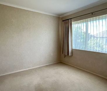 Spacious Family Home - Photo 5