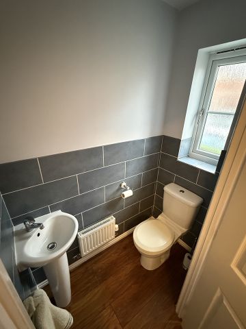 2 Bed End Terrace, Surrey Drive, CV3 - Photo 4