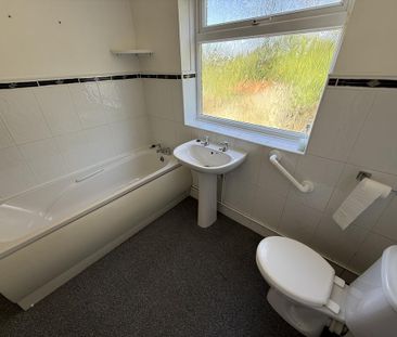 2 bedroom terraced house to rent - Photo 6