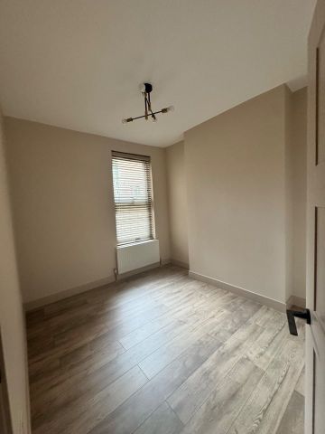 2 Bed Flat, Chesterfield Road, N4 - Photo 3