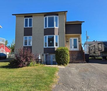 4 ½ Secteur Bellefeuille | Maintenant - Photo 2