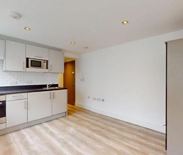 Studio to rent - Photo 6