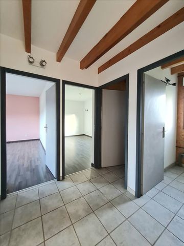 Location Maison 3 pièces 81m² - Photo 5