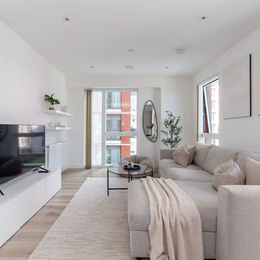 1 Bed Flat, Nine Elms, SW11 - Photo 1