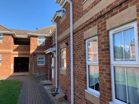 2 bedroom flat to rent - Photo 5