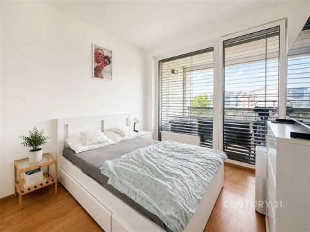 Pronájem moderního bytu 2+kk/L Praha 7 – Holešovice - Photo 2