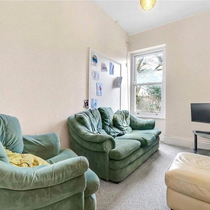 6 bedroom maisonette to rent - Photo 1