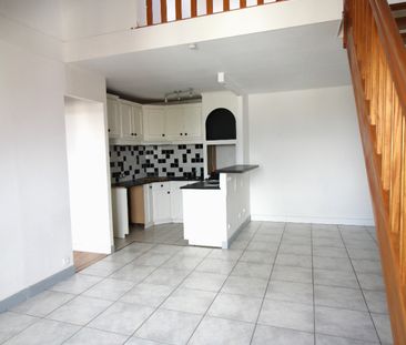 Location Appartement 4 pièces 63m² - Photo 2