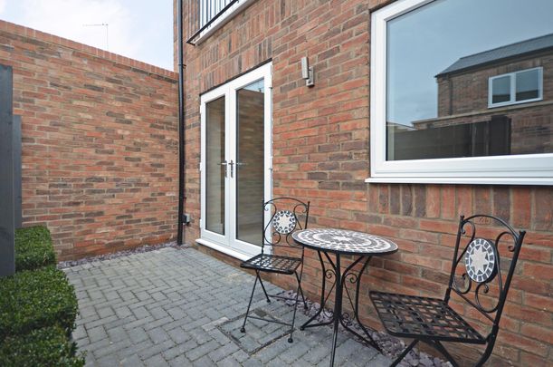 2 bedroom apartment to rent - Photo 1