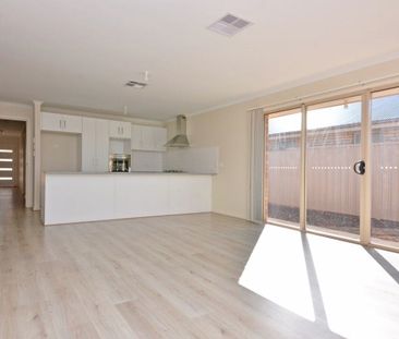 2 Warnes Avenue - Photo 2