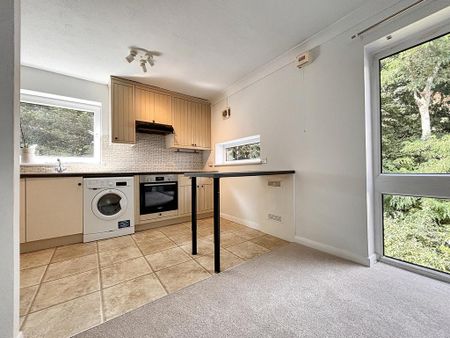 2 bedroom apartment to rent - Photo 5