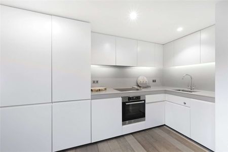 Beautifully finished and immaculate throughout, a split level one bedroom apartment with wooden floors ideally located moments from the Fulham Road. - Photo 4