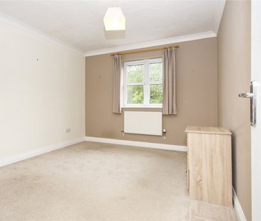 2 bedroom apartment to rent Varrier Jones Drive, Papworth Everard, ... - Photo 6
