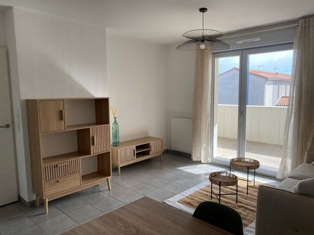 Location Appartement 2 pièces 39m² LAUNAGUET 31140 - Photo 2
