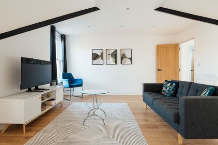 2 Bed Flat, Canadian Avenue, SE6 - Photo 4