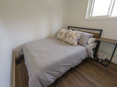 For Lease - 127 Glenlake Boulevard, Collingwood, Ontario - Photo 3