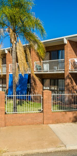 Studio Unit Available Now! Furnished Studio Units Close to CBD and Hospital - Photo 1