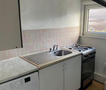 1 Bed Flat, Brighton Road, CR2 - Photo 5