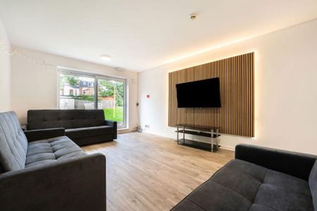 9 bedroom terraced house to rent - Photo 4