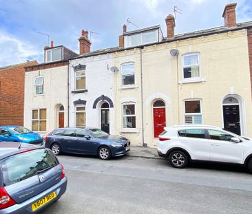 4 bedroom terraced house to rent - Photo 6