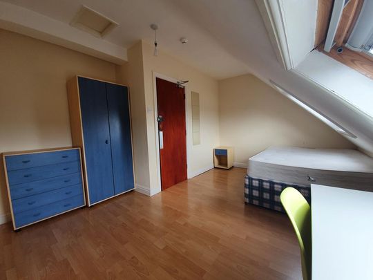 7 bedroom terraced house to rent - Photo 1