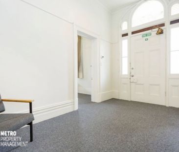 Sunny Bright Rooms *Two Weeks Rent Free - Photo 4