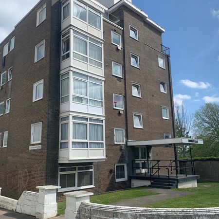 Derwent Court, Brighton, 16 Dyke Road - Photo 3