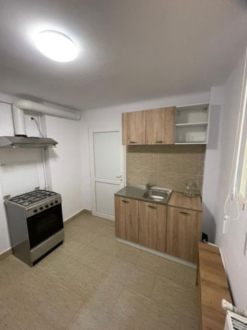 Apartament la casa, 40 mp, zona Centrala - Photo 5