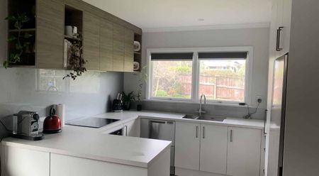 Family Living in the Heart of Stoke - Photo 2