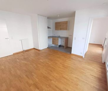 location Appartement T2 DE 44.6m² À CHATOU - Photo 2