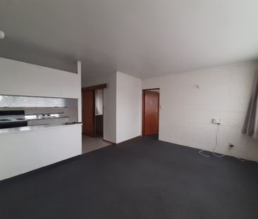 Good Value 1 Bedroom Unit - Photo 2
