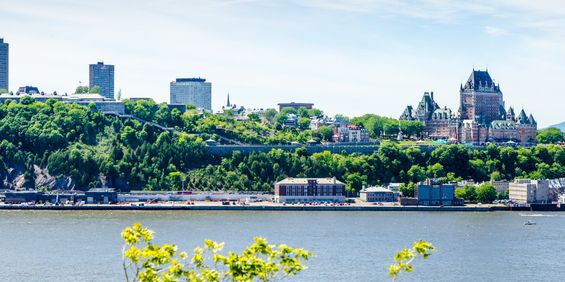 4 1/2 Tout Meublé Avec Vue Sur Le Fleuve - Photo 3