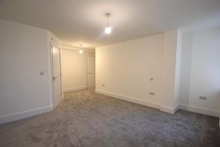 3 bedroom apartment to rent - Photo 3