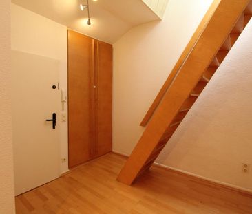 Elegante 3-Zimmer-Altbauwohnung mit ausgebautem Spitzboden und Terrasse in Bockum zu vermieten - Foto 3