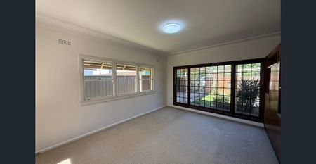 FRESHLY PAINTED, FAMILY HOME SET IN A QUIET STREET - Photo 3