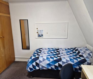 Room in a Shared House, College Walk, B29 - Photo 3