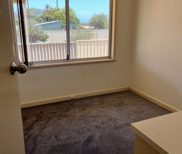 Cosy 3 x 1 Duplex Home - Photo 3