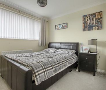 3 bedroom semi-detached house to rent - Photo 2