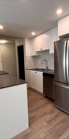 Pet Friendly 2BR/1BA in Burnaby. Spacious, Near SFU, Skytrain, Mall - Photo 1