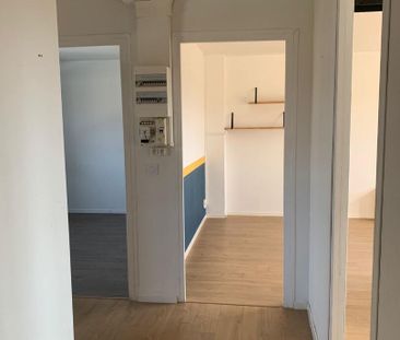 Location Appartement 3 pièces 57m² - Photo 2